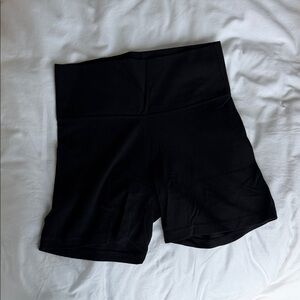Aritzia TNA Classic Black Bike Shorts